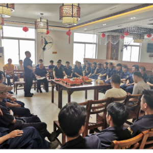“交流面對(duì)面，溝通心連心” 縱覽集團(tuán)開展生產(chǎn)基層骨干員工交流會(huì) ... ... ... ... ...